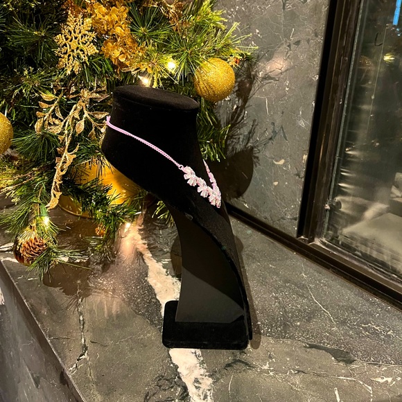 Flower Necklace - Picture 3 of 4